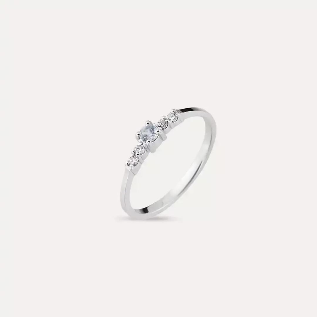0.25 CT Ice Blue Safir ve Pırlanta Taşlı Beyaz Altın Yüzük