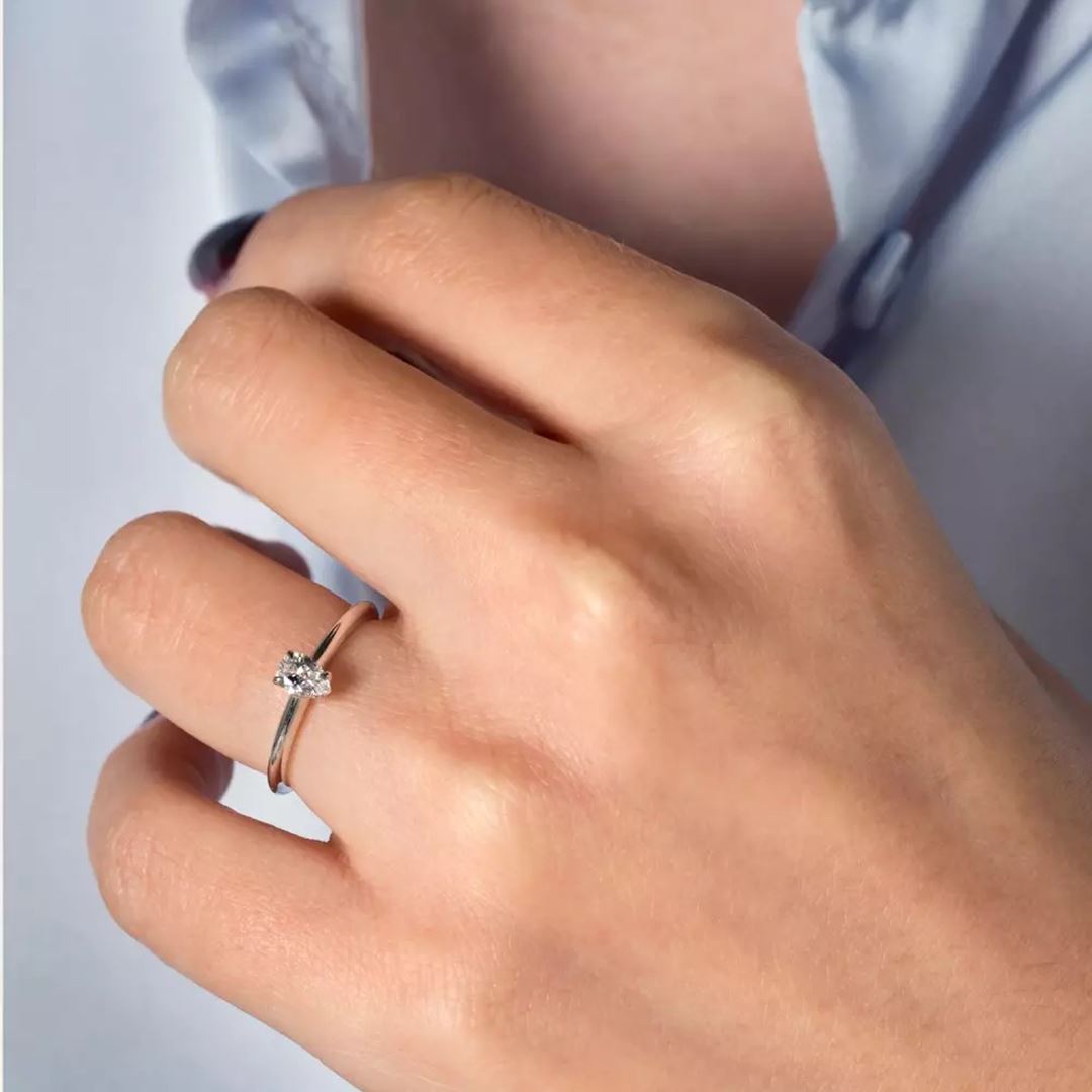 0.30 CT Damla Kesim Pırlanta Tektaş Yüzük