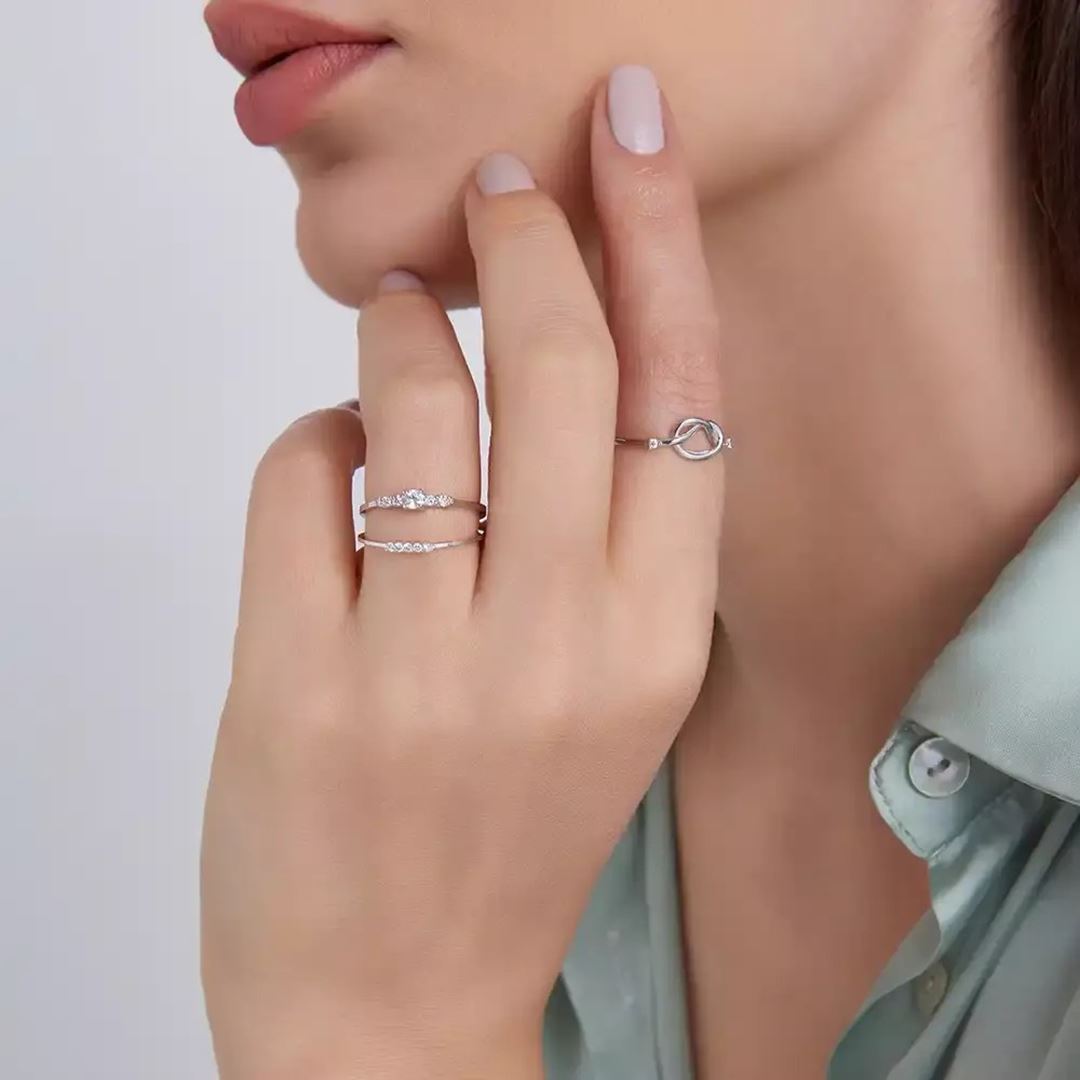 Düğüm Pırlanta Taşlı Beyaz Altın Yüzük