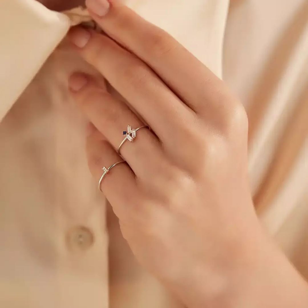 Solid 0.05 CT Baget Pırlanta Taşlı Yüzük