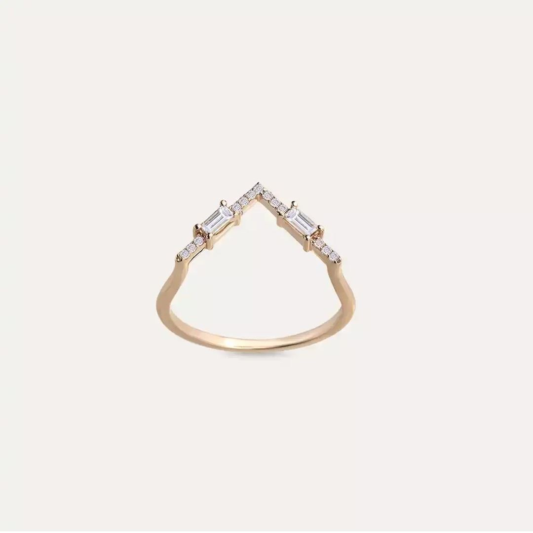 0.25 CT Baget Pırlanta Taşlı Rose Altın V Yüzük