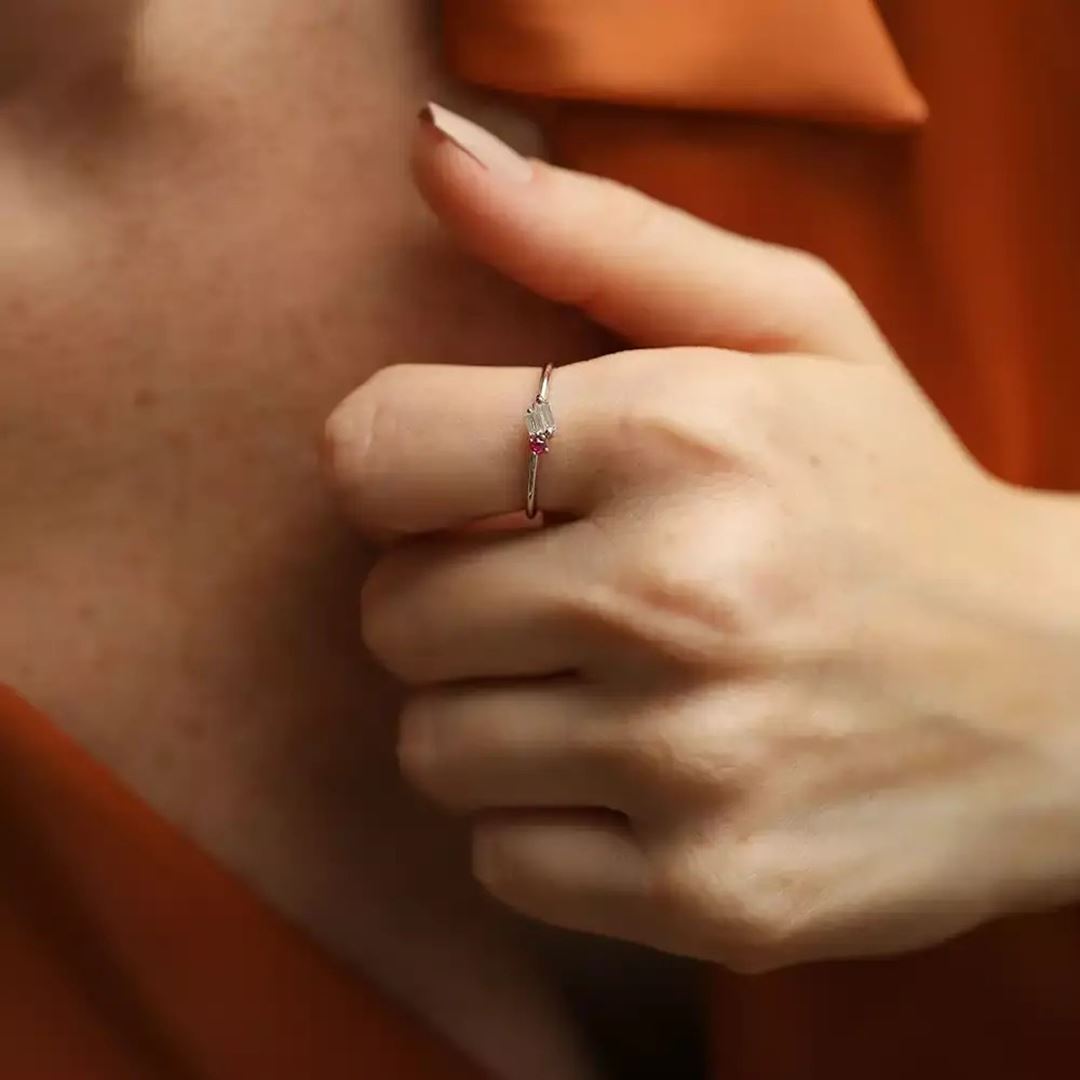 Seed 0.18 CT Yakut ve Pırlanta Taşlı Beyaz Altın Yüzük