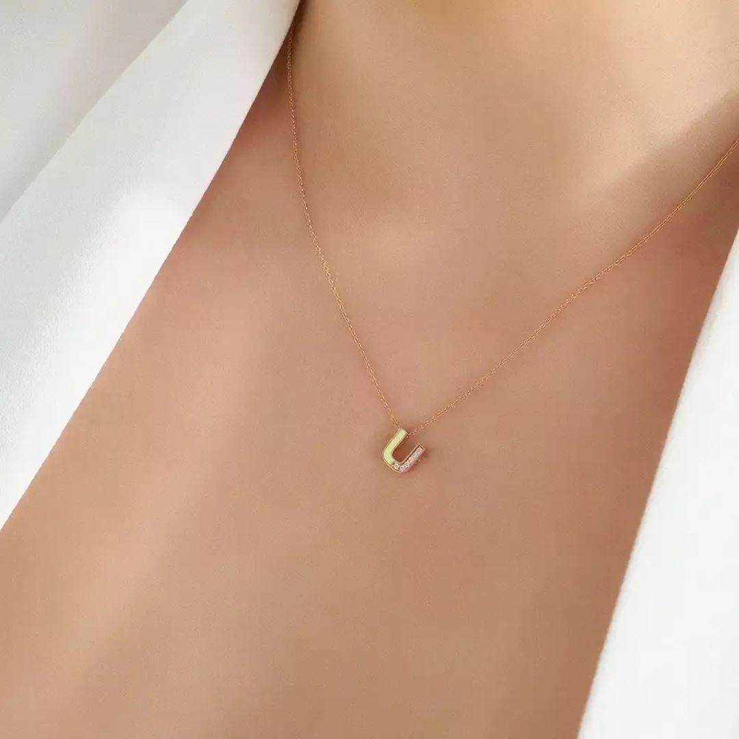 U Harf Pırlanta Taşlı ve Siyah Mineli Rose Altın Kolye