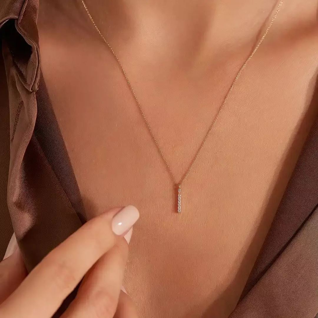 İ Harfi 0.05 CT Pırlanta Taşlı Rose Altın Kolye