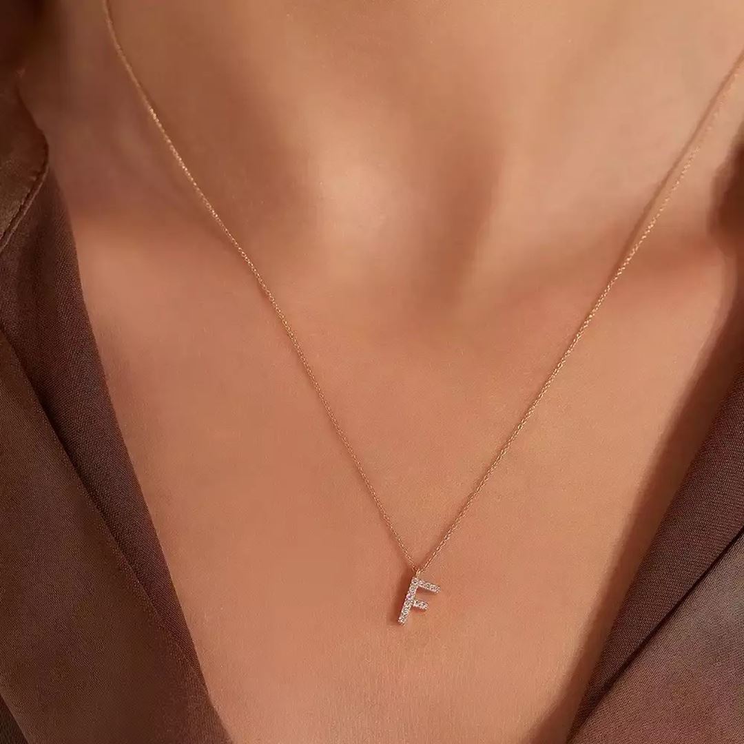 F Harf 0.07 CT Pırlanta Taşlı Rose Altın Kolye