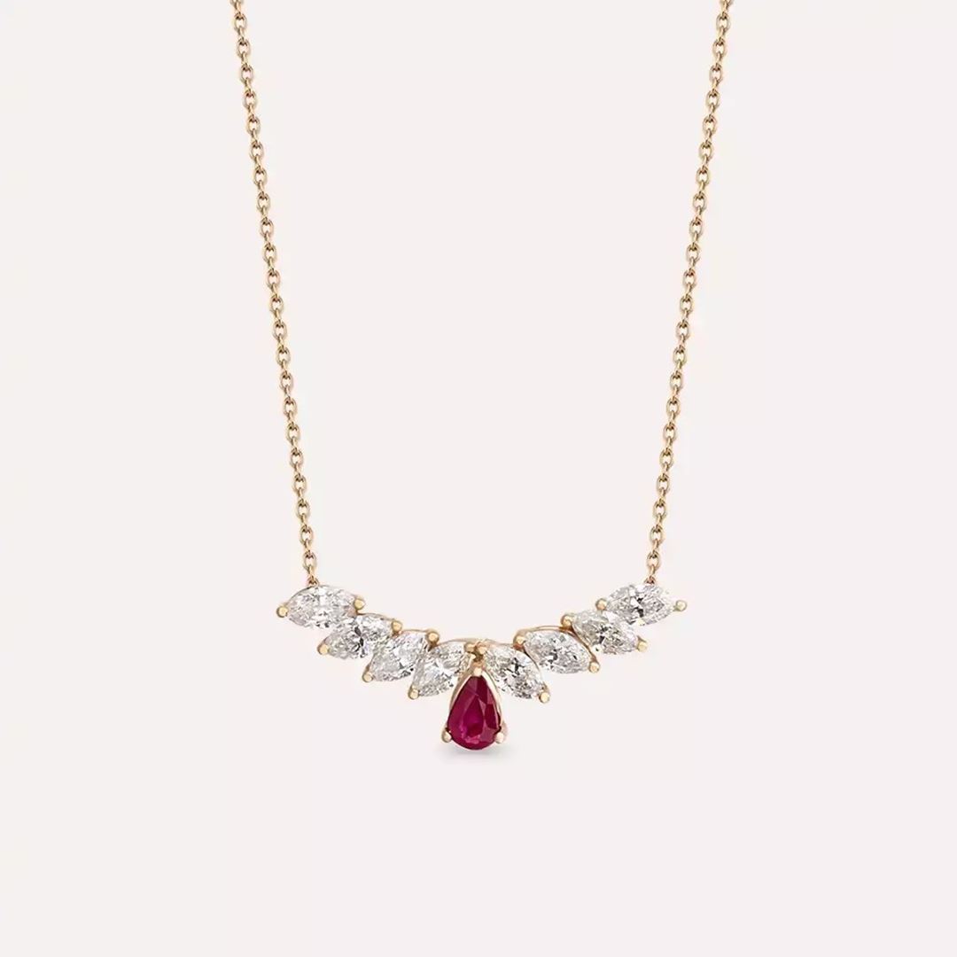 Muse Yakut ve Pırlanta Taşlı Rose Altın Kolye