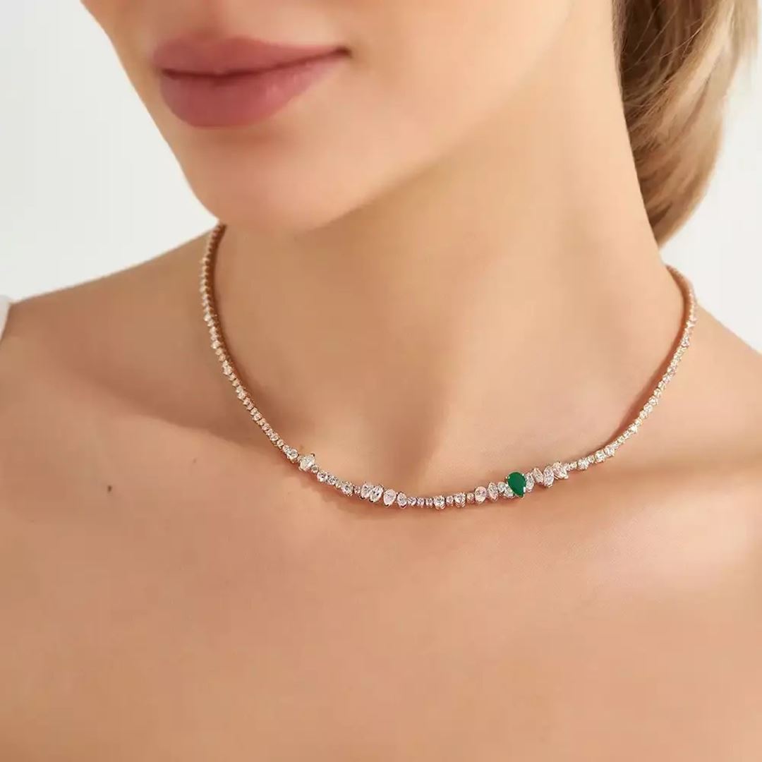 Virelle Zümrüt ve Pırlanta Taşlı Rose Altın Gerdanlık