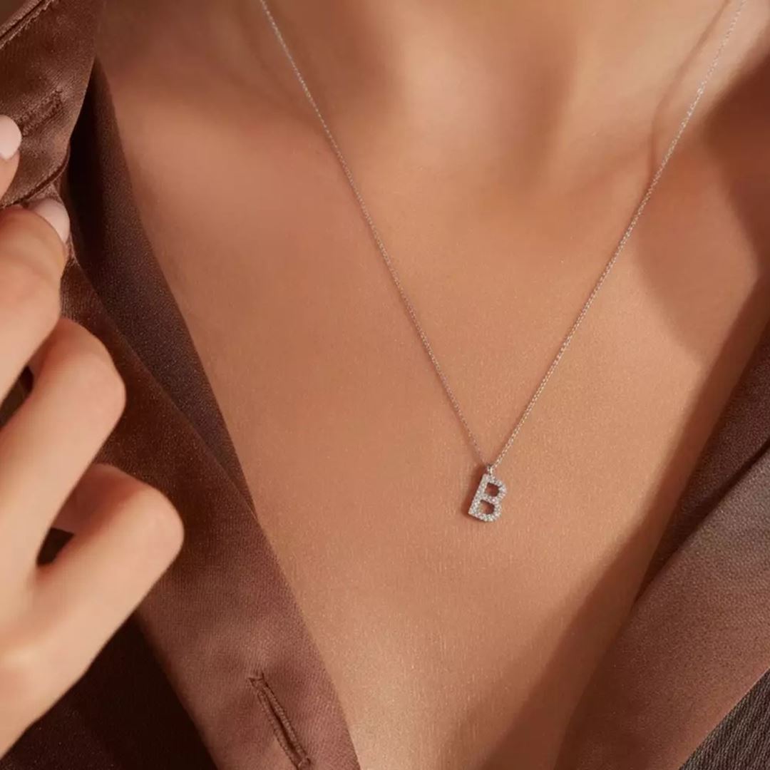 B Harf 0.09 CT Pırlanta Taşlı Beyaz Altın Kolye