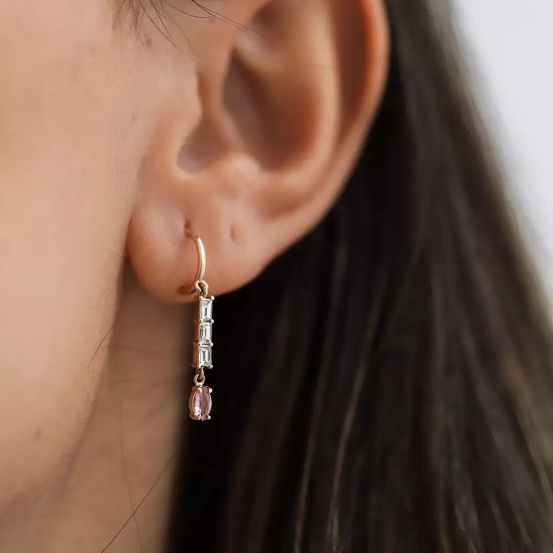 Baget Kesim Pırlanta ve Pink Safir Taşlı Rose Altın Küpe