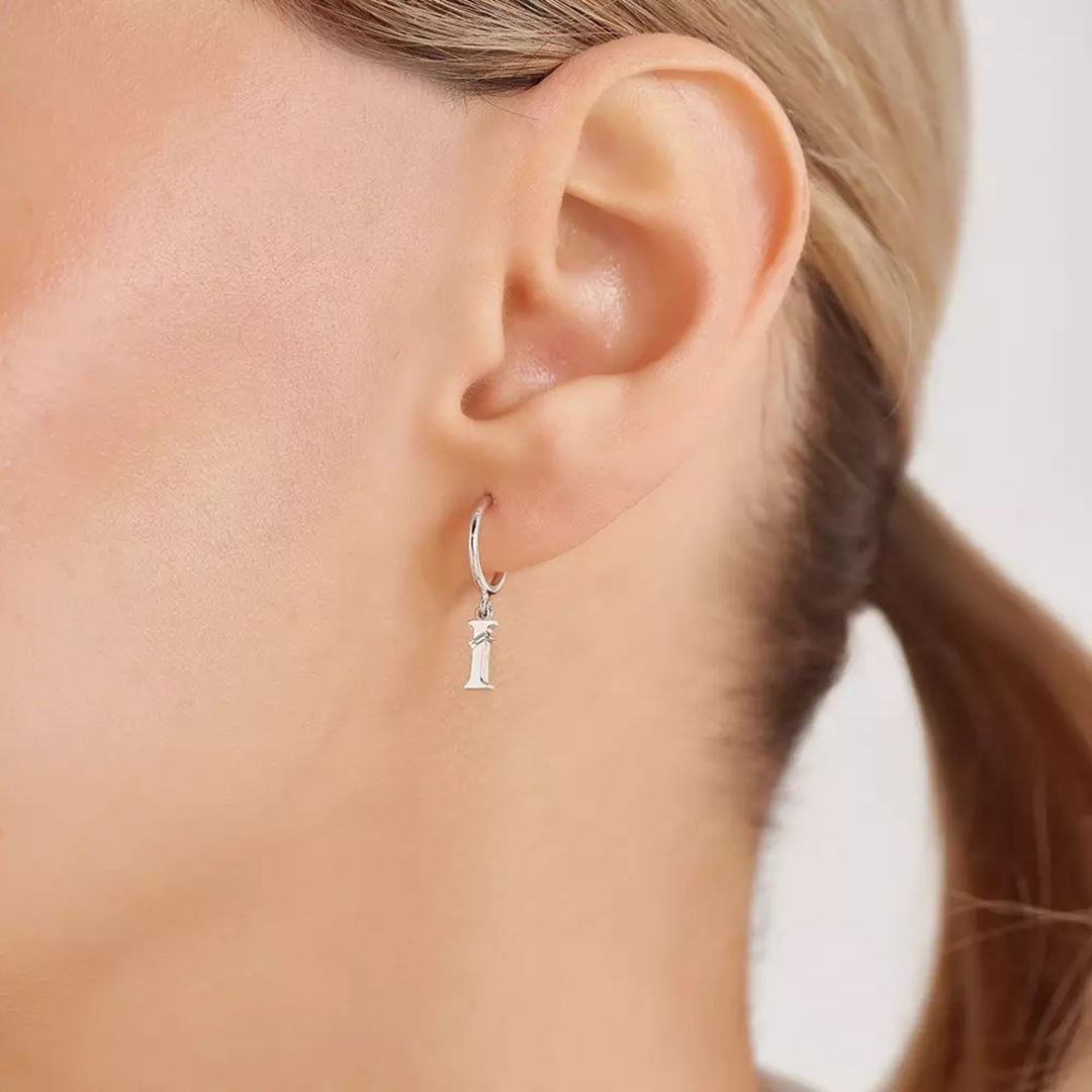 I Harf Pırlanta Taşlı Sallantılı Beyaz Altın Küpe