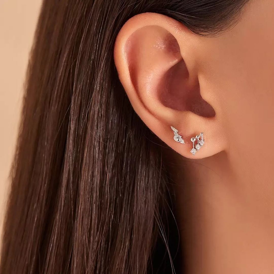 Lisa Pırlanta Taşlı Beyaz Altın Tek Küpe