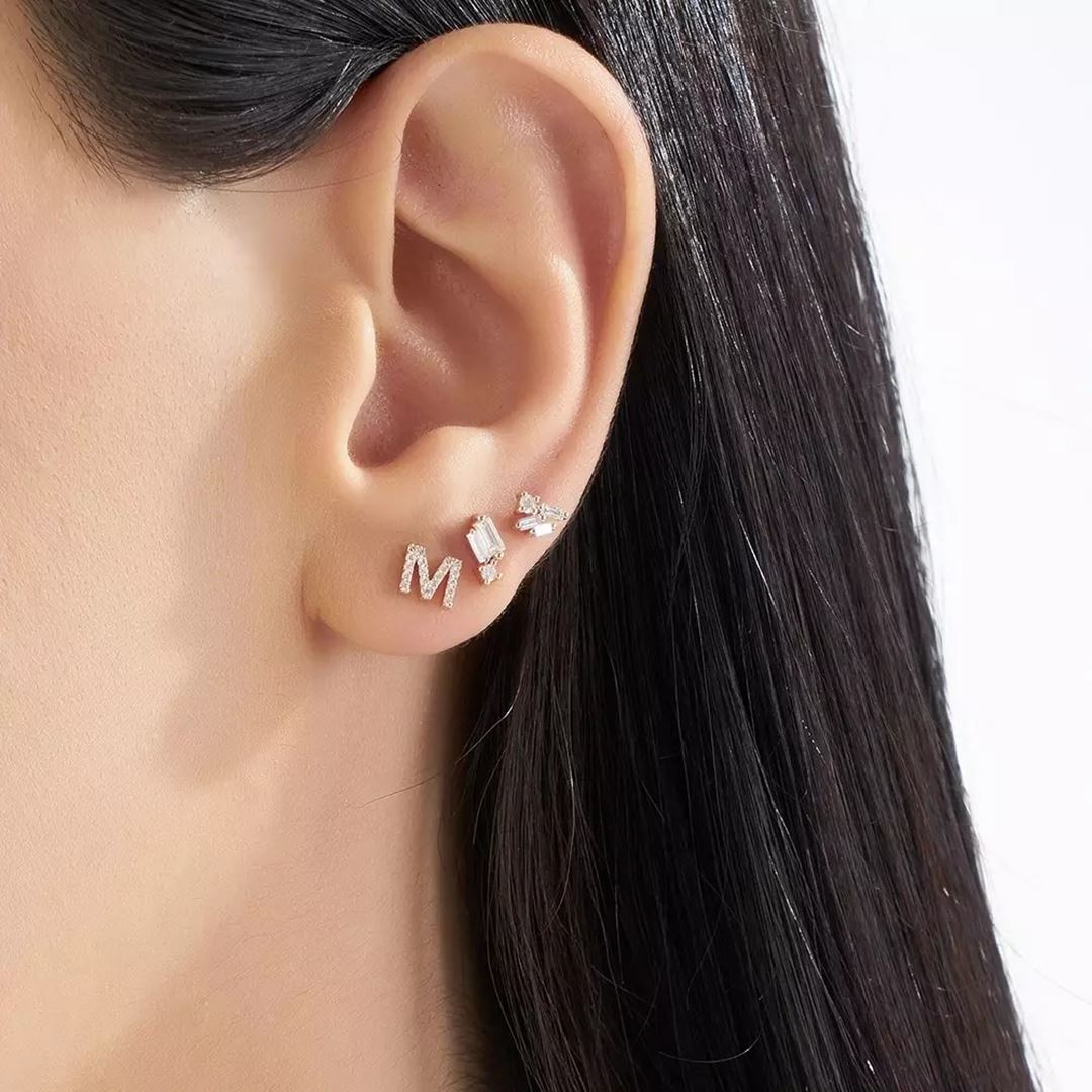 M Harf Pırlanta Taşlı Rose Altın Tek Küpe