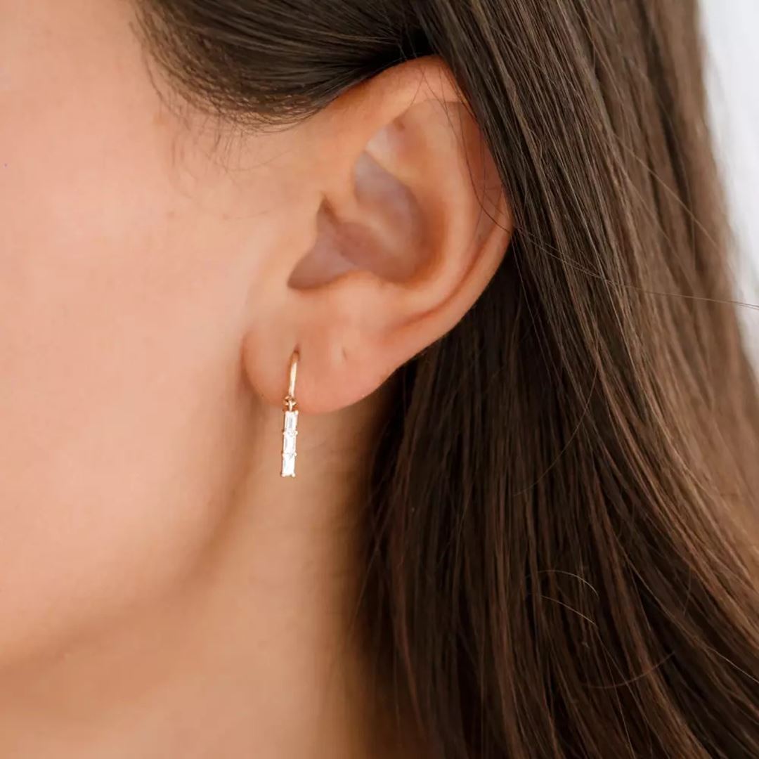 0.34 CT Baget Pırlanta Taşlı Sallantılı Küpe