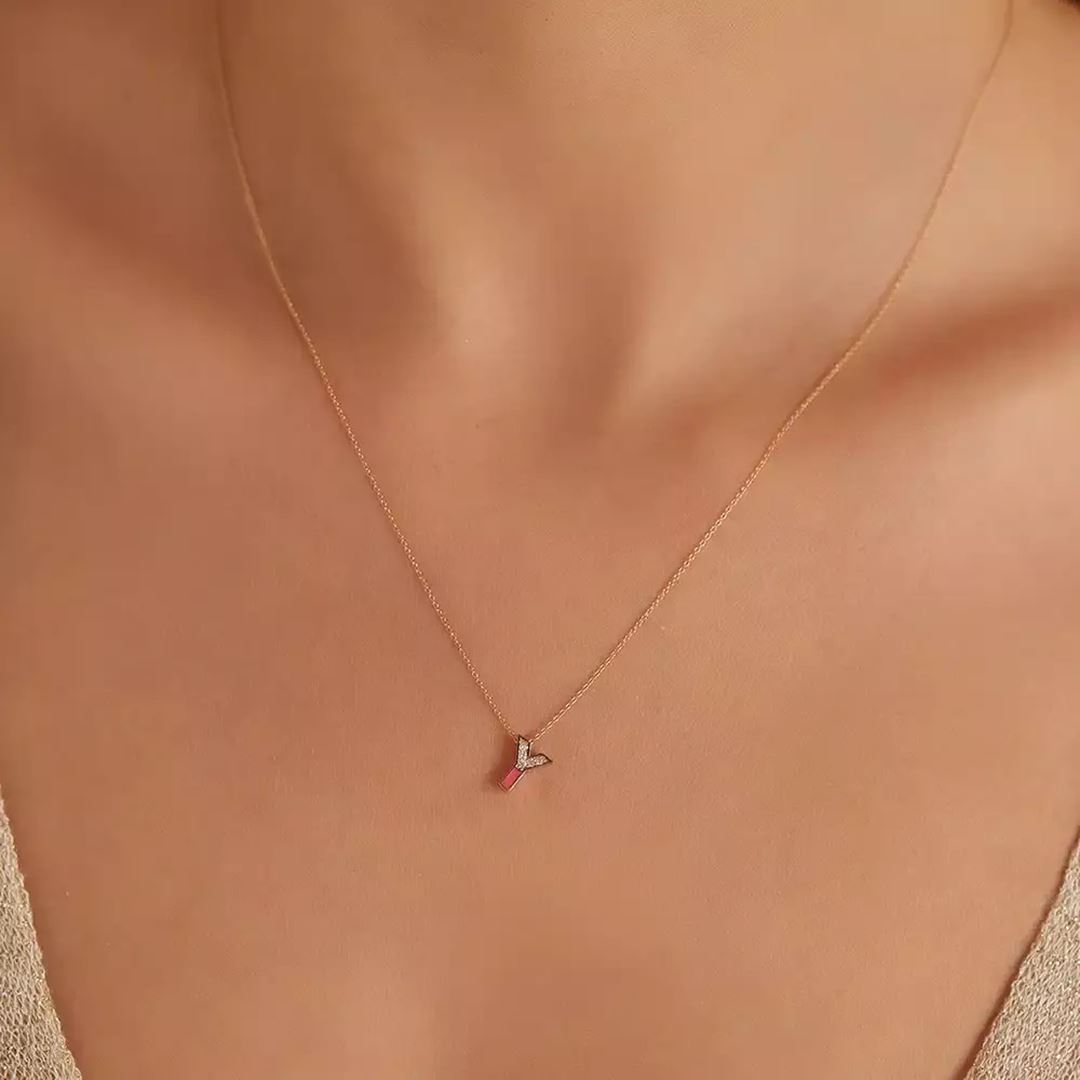 Y Harf Pırlanta Taşlı ve Pembe Mineli Rose Altın Kolye