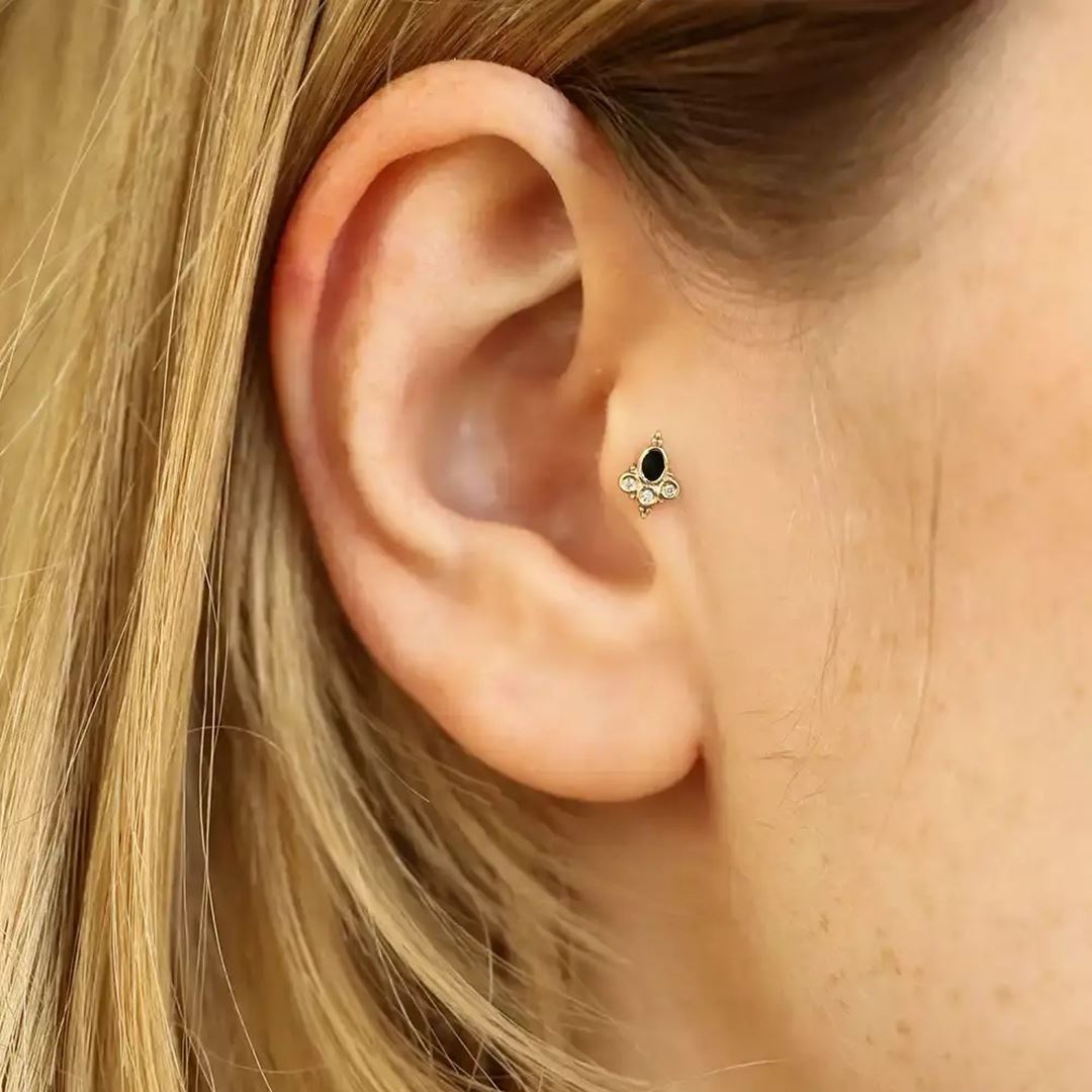 Liya Pırlanta Taşlı ve Siyah Mineli Sarı Altın Piercing