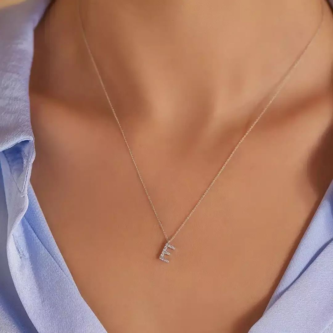 E Harf 0.07 CT Pırlanta Taşlı Beyaz Altın Kolye