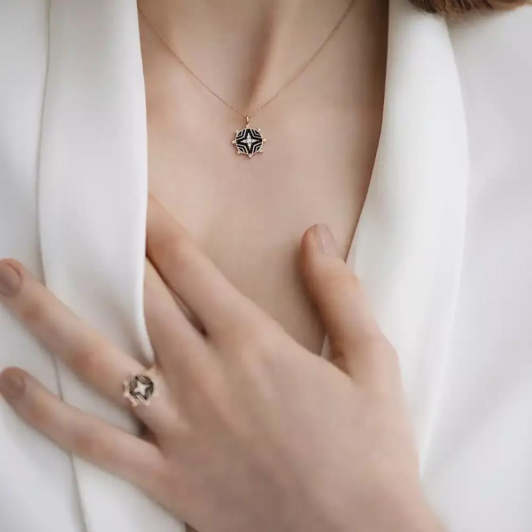 Silva Pırlanta Taşlı ve Siyah Mineli Kolye