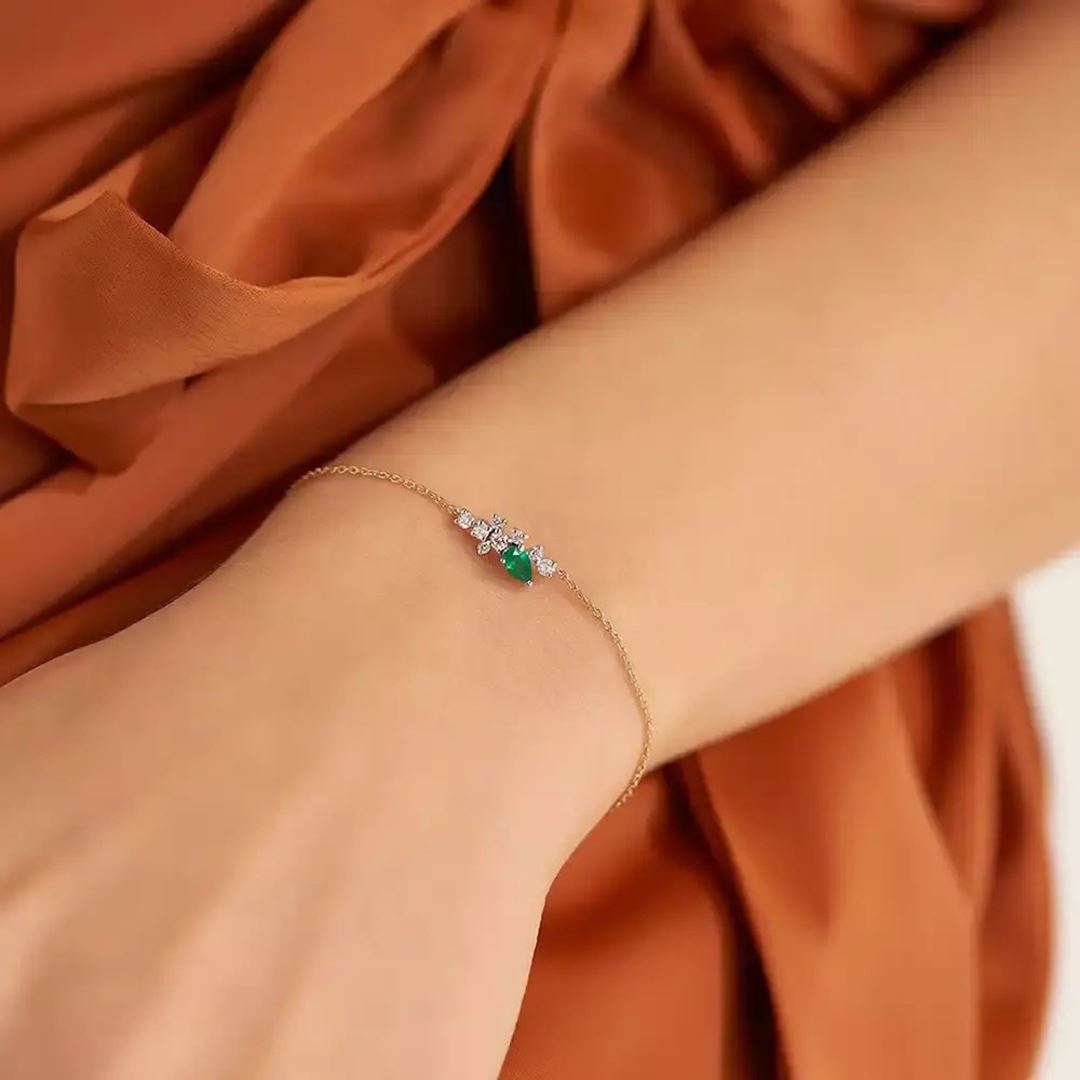 Rina 0.41 CT Zümrüt ve Pırlanta Taşlı Rose Altın Bileklik