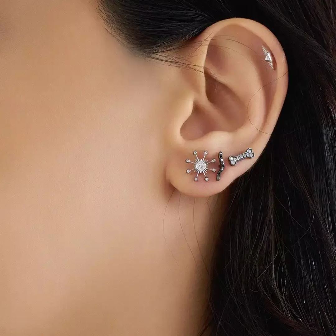 Black Bony Pırlanta Taşlı Beyaz Altın Tek Küpe