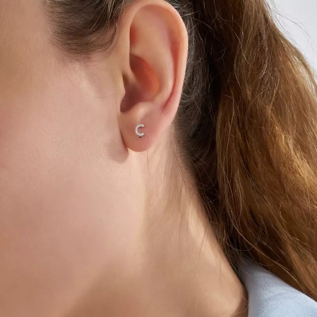 Ç Harf Pırlanta Taşlı Beyaz Altın Tek Küpe