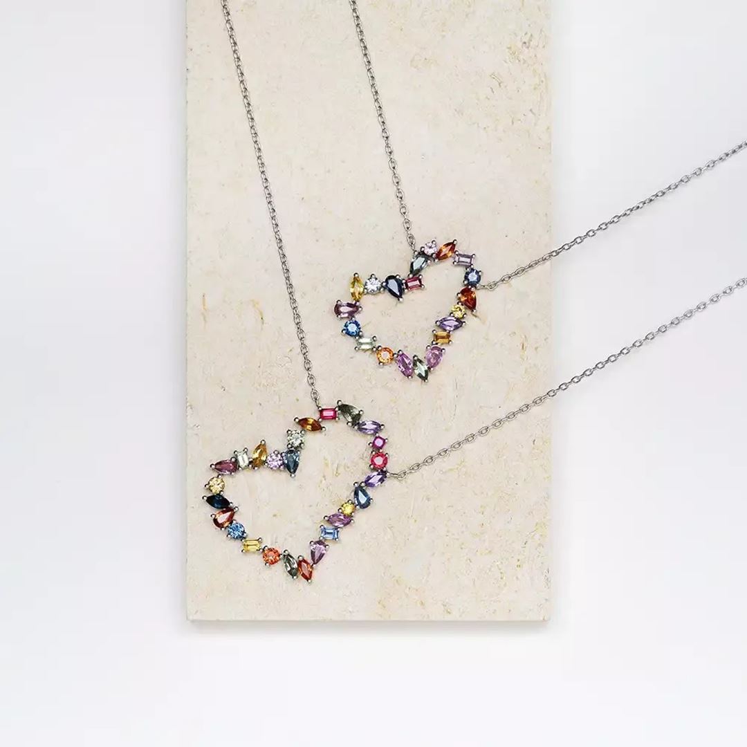 Heart 4.51 CT Multicolor Safir Taşlı Beyaz Altın Kolye