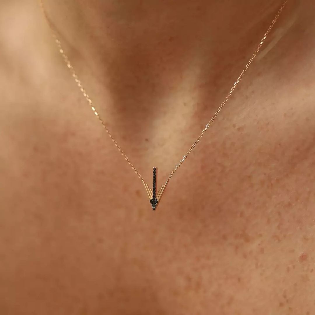 Levy II Siyah Pırlanta Taşlı Rose Altın Kolye