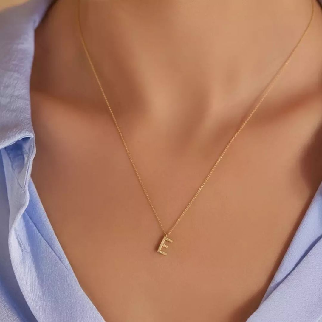 E Harf Pırlanta Taşlı Sarı Altın Kolye