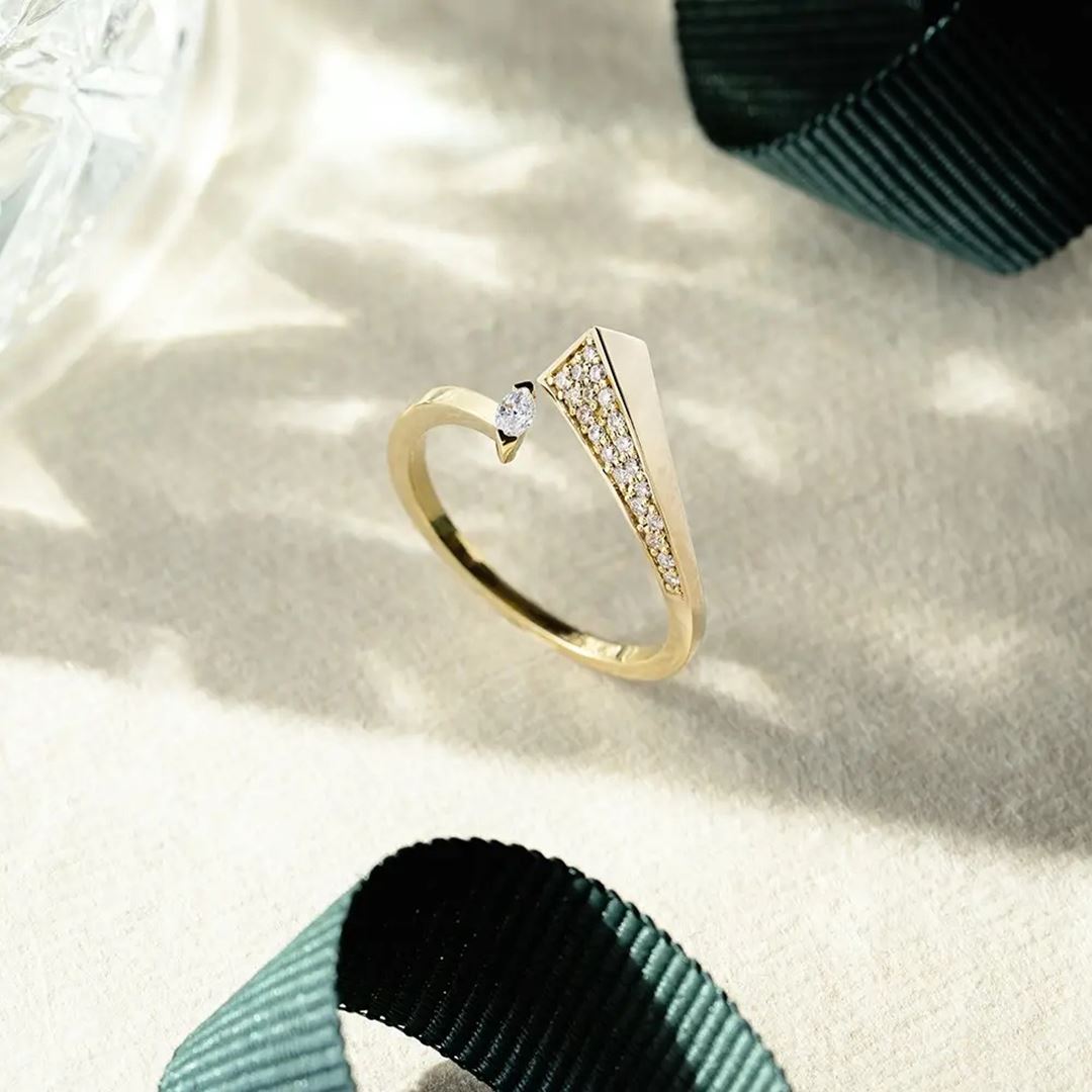 Vena 0.21 CT Markiz Kesim Pırlanta Taşlı Sarı Altın Yüzük