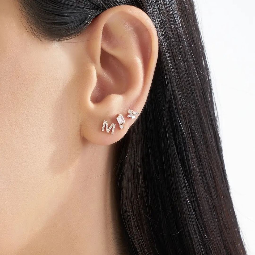 M Harf Pırlanta Taşlı Rose Altın Piercing