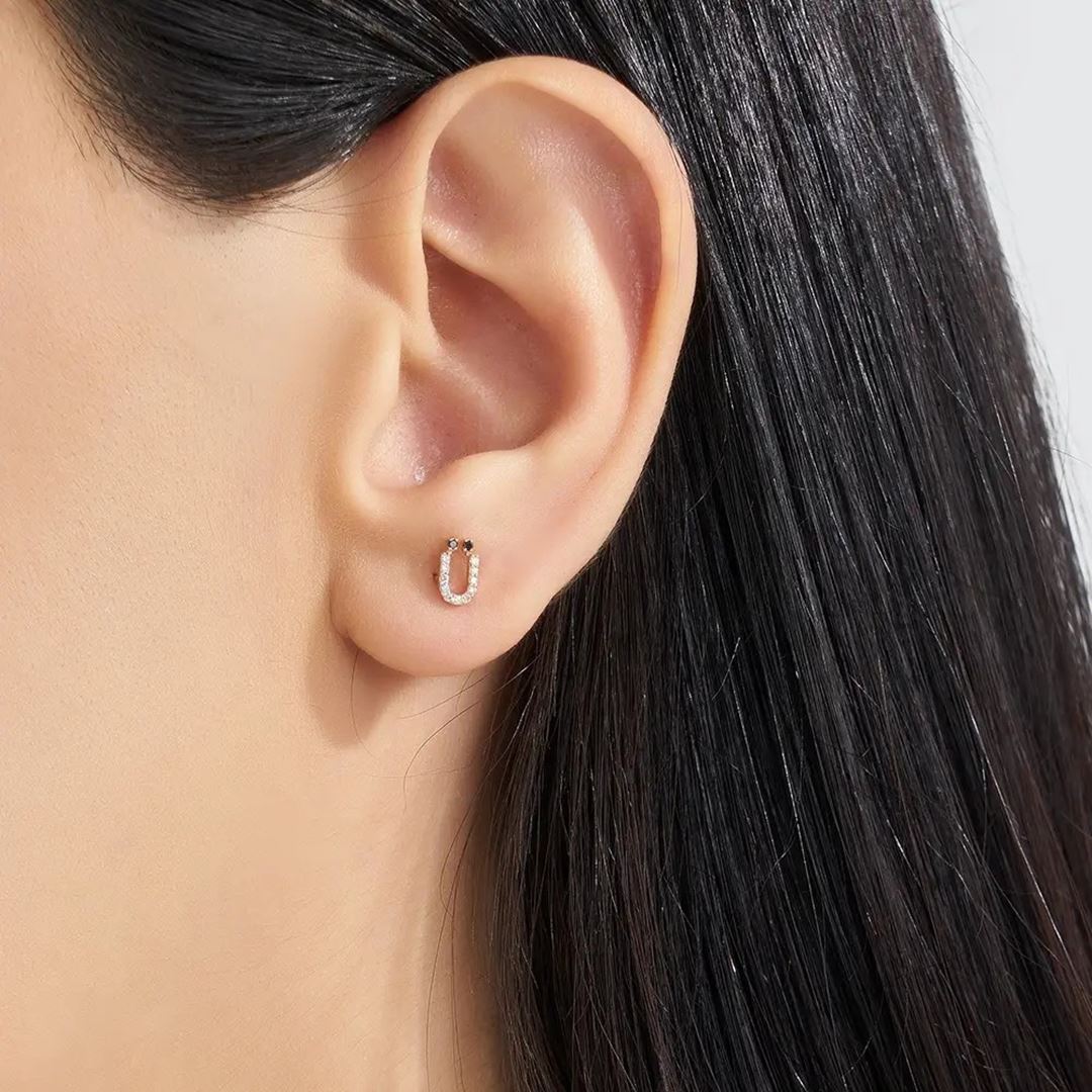 Ü Harf Pırlanta Taşlı Rose Altın Piercing