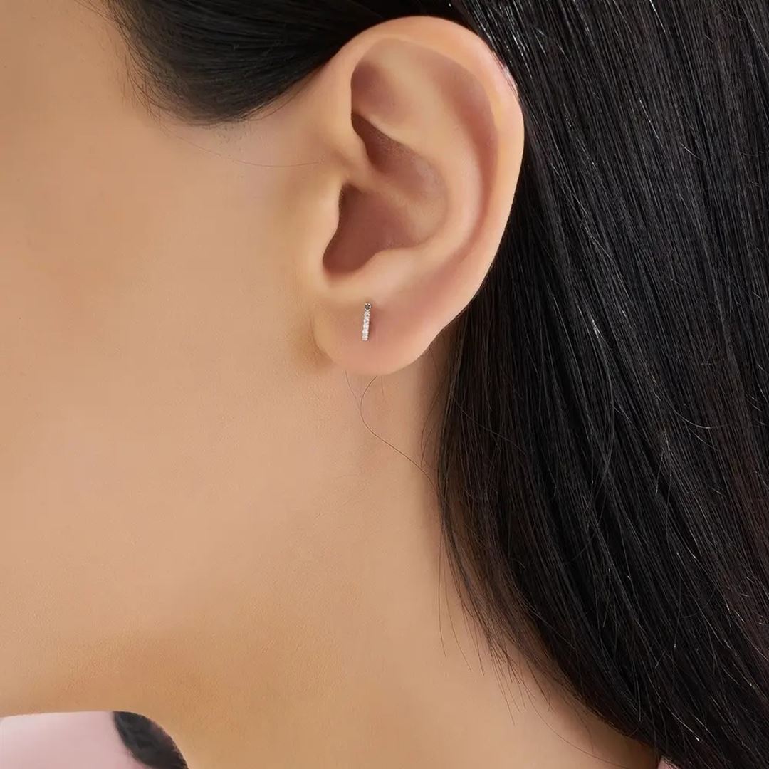 İ Harf Pırlanta Taşlı Beyaz Altın Piercing