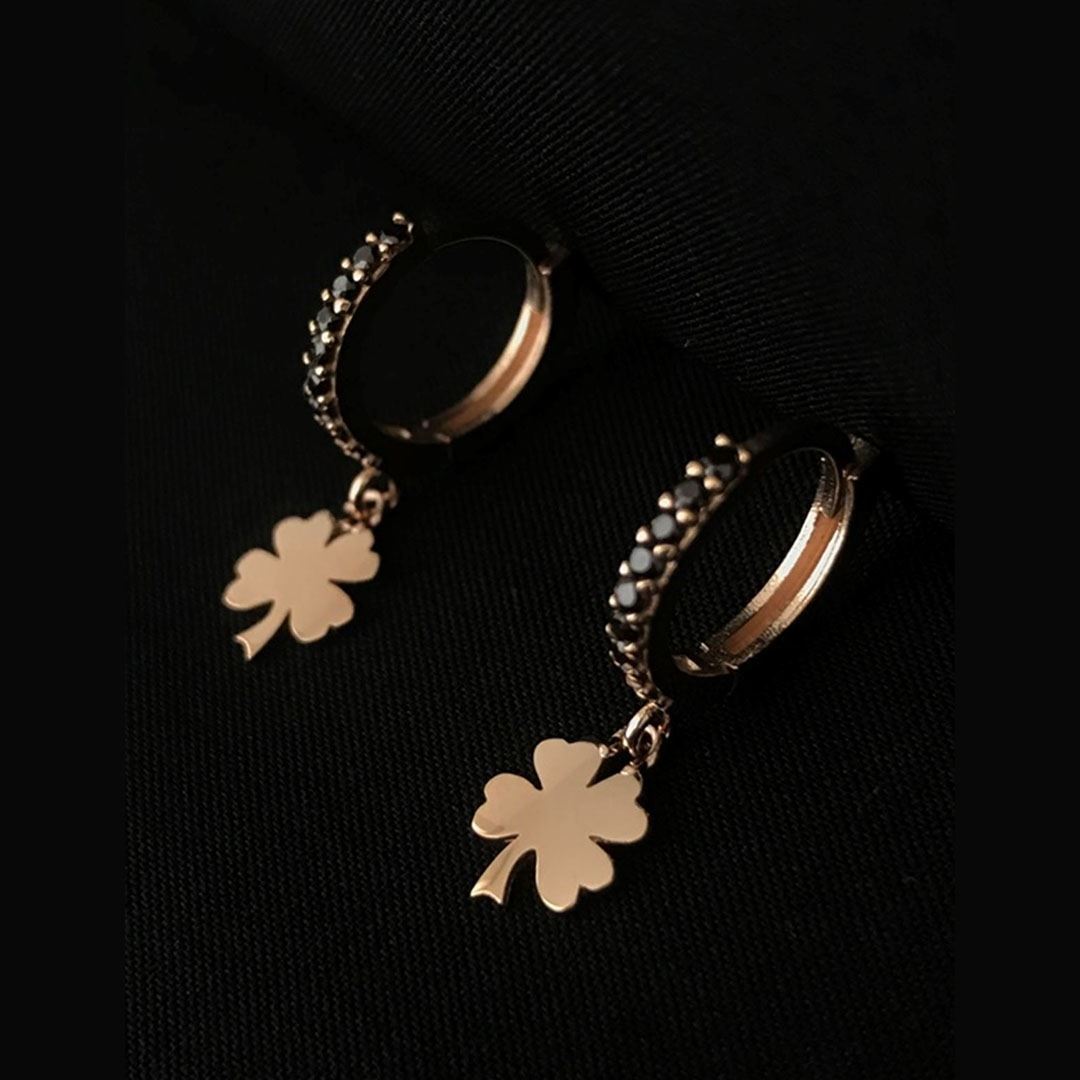 Siyah Taşlı Yonca Küpe KP0122