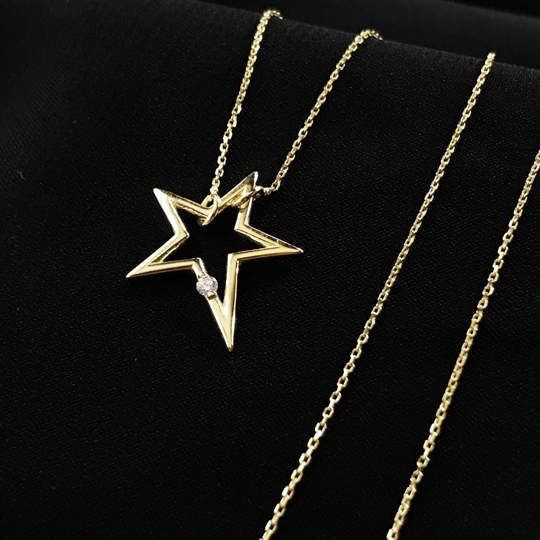 8 Ayar Taş Detaylı Yıldız Kolye 8A0016