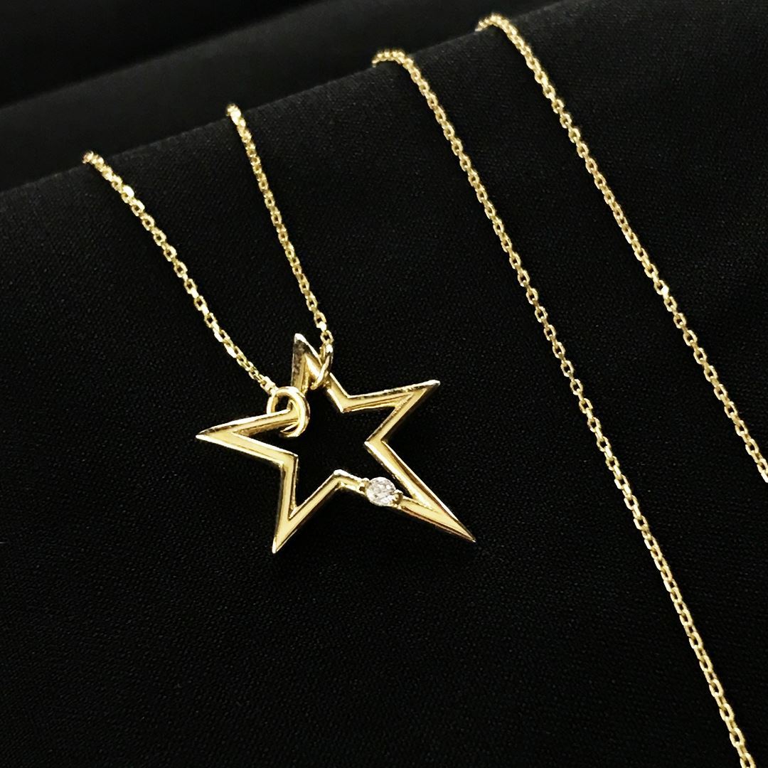 8 Ayar Taş Detaylı Yıldız Kolye 8A0016