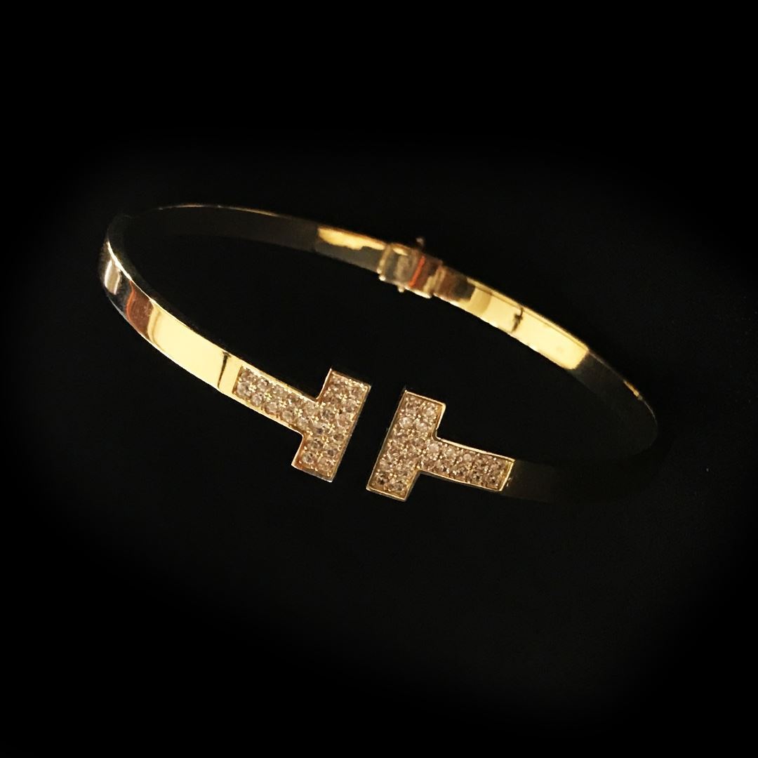 8 Ayar Taşlı Kelepçe 8A0035