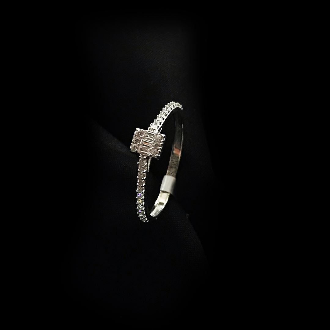 8 Ayar Baget Yüzük 8A0040