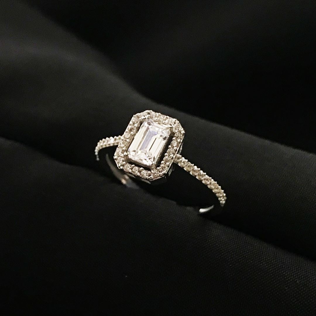 8 Ayar Baget Yüzük 8A0037