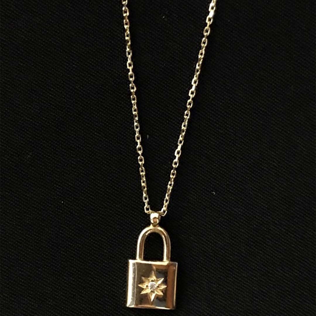 Taş Detaylı Kilit Kolye KL0260