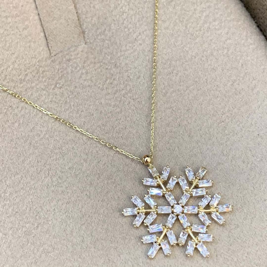 Baget Taşlı Kar Tanesi Kolye Y00058