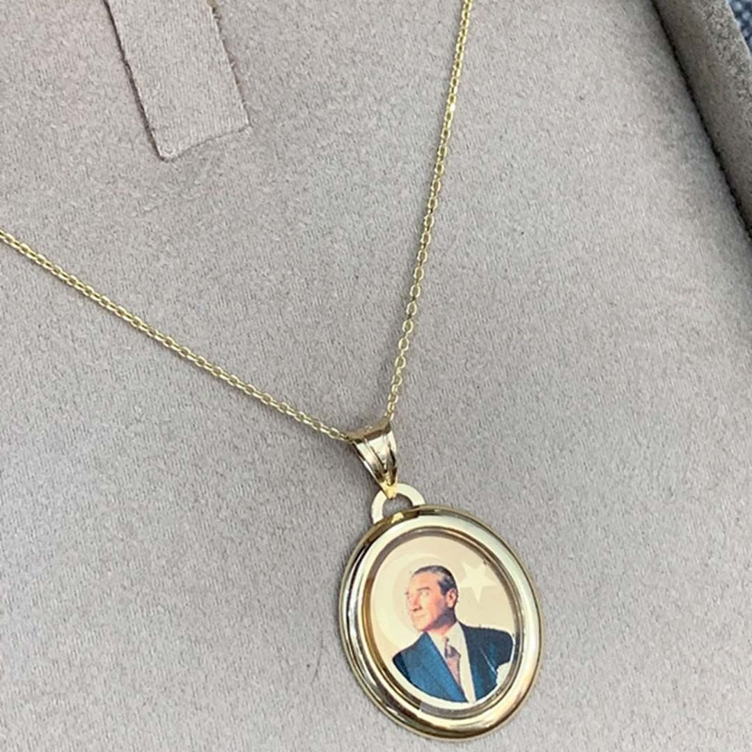Atatürk Büssü Oval Kolye Y00332