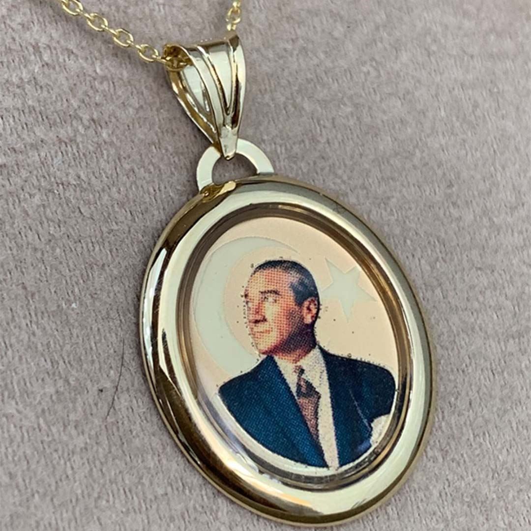 Atatürk Büssü Oval Kolye Y00332