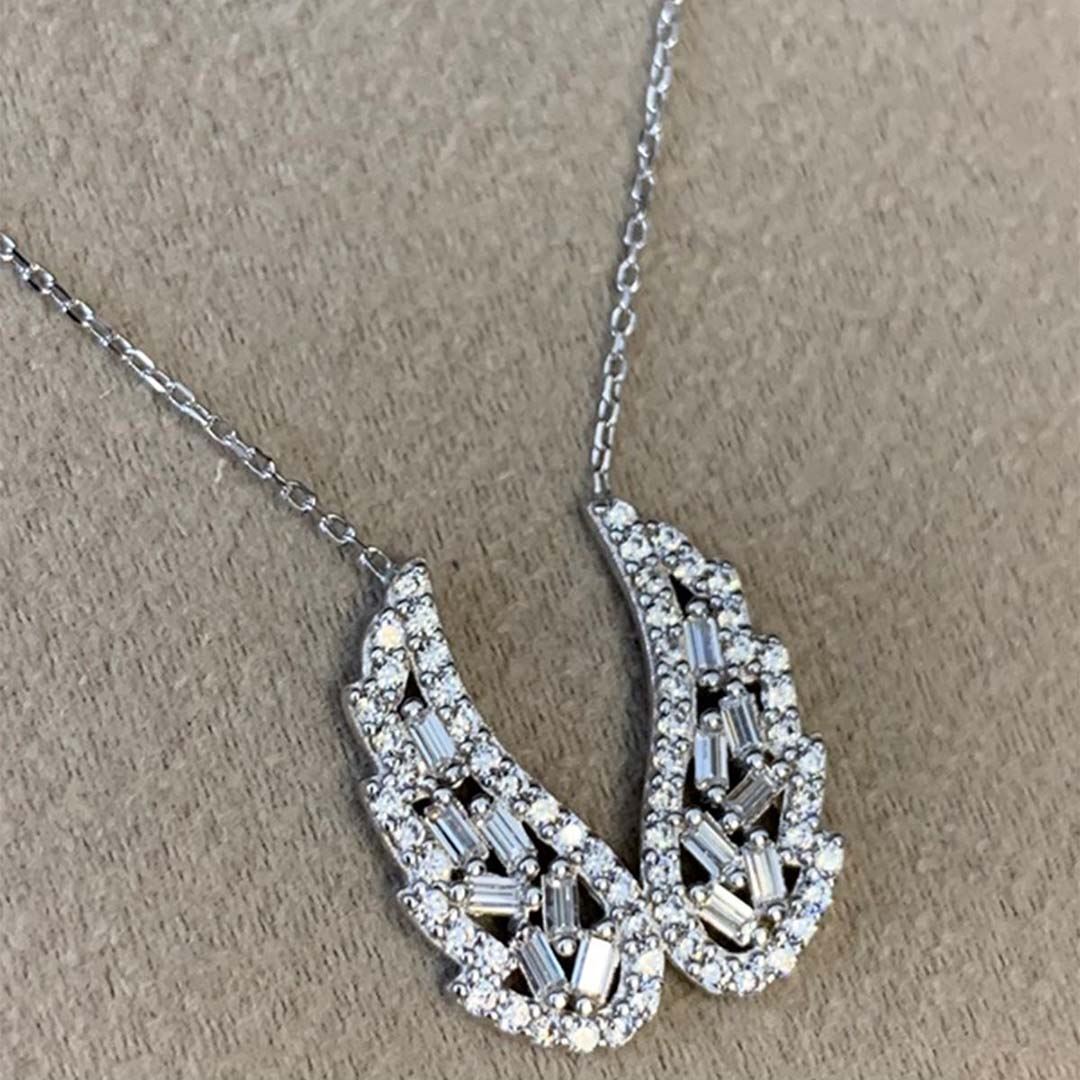 Baget Taşli Melek Kolye Y00840