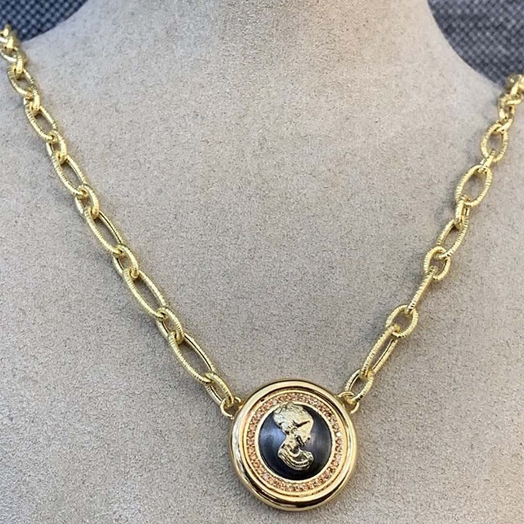 Kadın Figürlü İthal Kolye Y00935