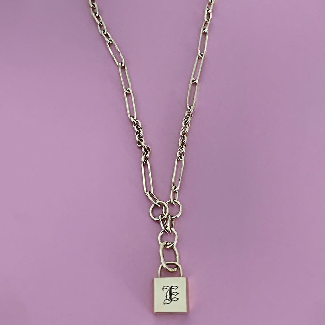 Harf Figürlü Kilit Kolye GK007