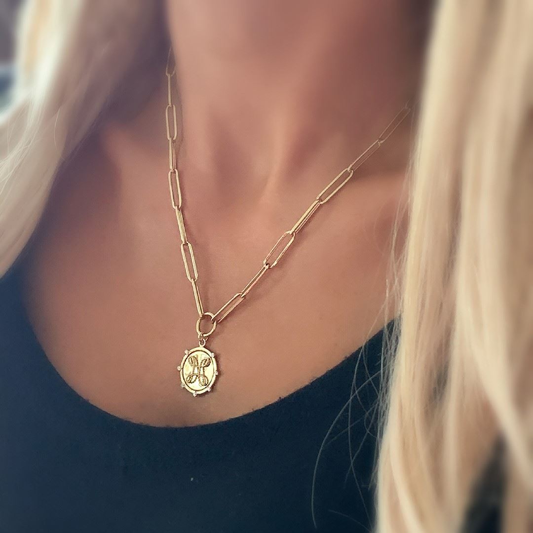 Düğüm Figürlü Kolye GK011