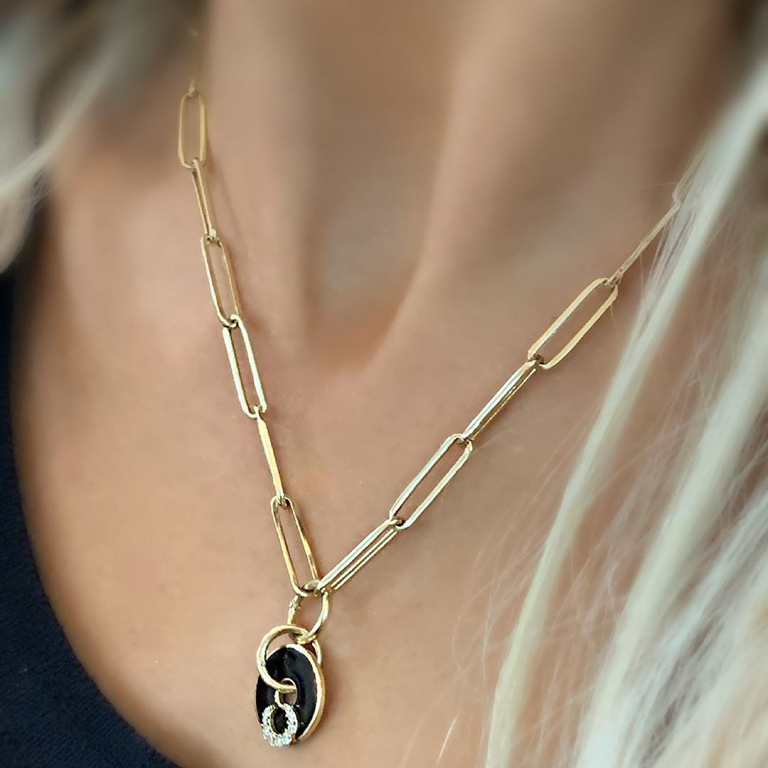 Siyah Mineli Ay Figür Kolye GK012