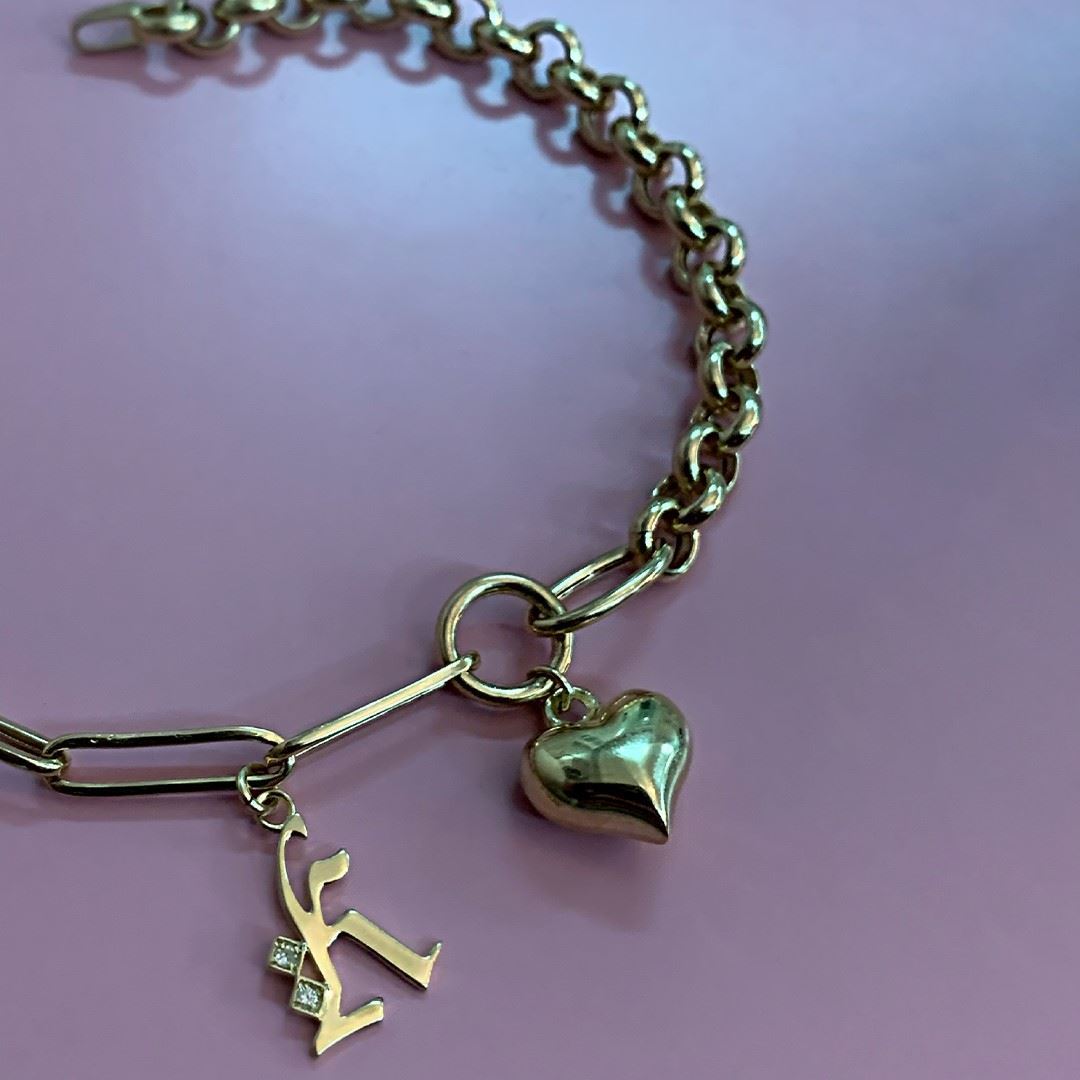 Pırlanta Taşlı Harfli Kalp Bileklik GK023