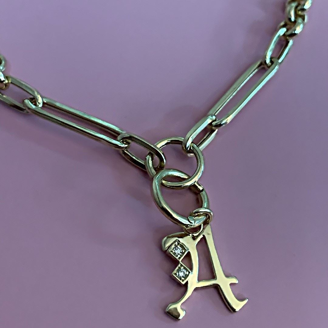 Pırlanta Taşlı Harfli Bileklik GK024