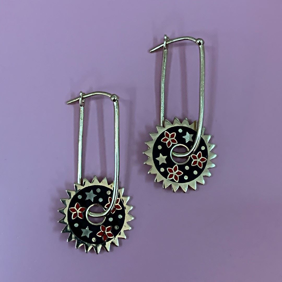 Siyah Mineli Yıldız Küpe GK027