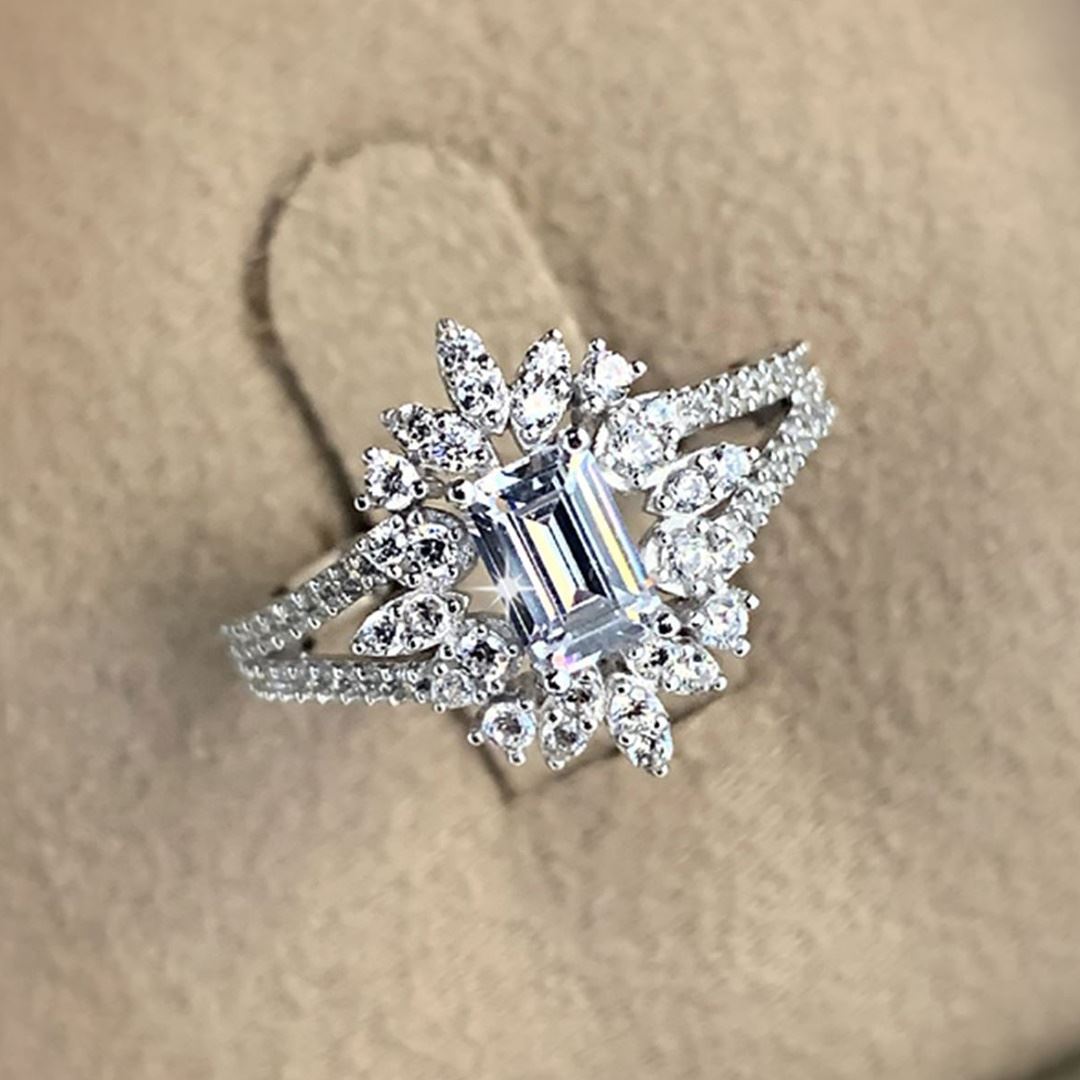 Beyaz Altın Taşlı Yüzük Y00712